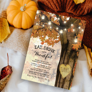 Thanksgivingen för ryggstöd i Träd vid hösten Inbjudningar