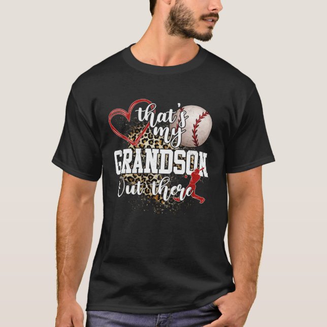 That's My Grandson Out There Baseball Grandma Moth T Shirt (Framsida)