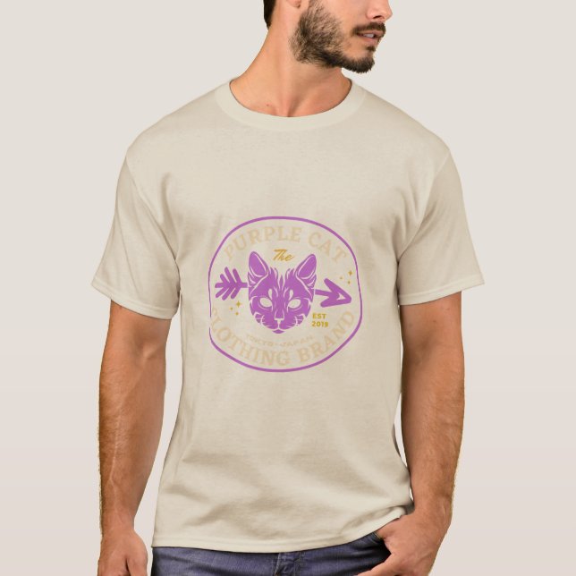 The beautiful cat from the world of cats t shirt (Framsida)
