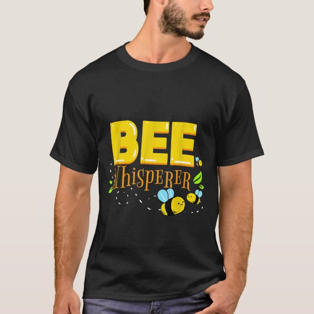 The Bee Whisperer Beekeeper T Shirt (Framsida)