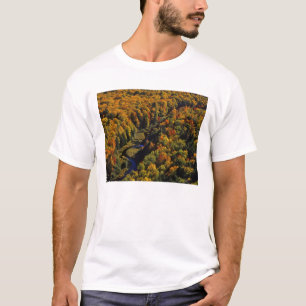 The Big Carp River på hösten vid Porcupine T Shirt