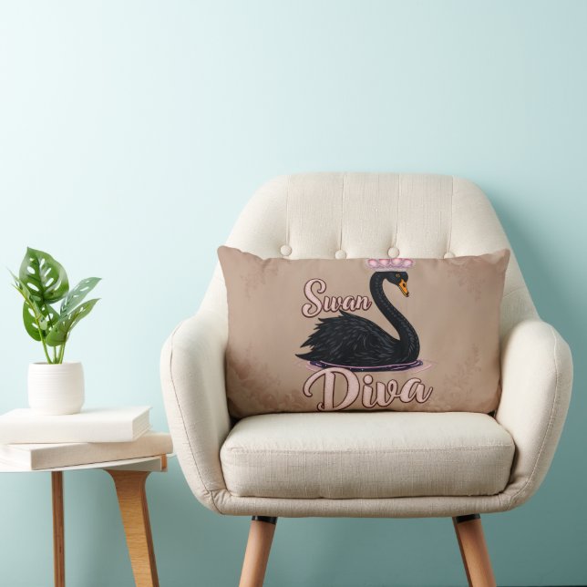 The black swan, queen of the water.  lumbarkudde (Stol)