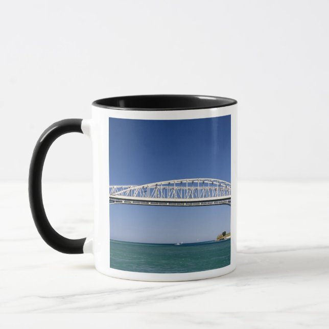 The Blue Water Bridge är en tvillingspannbro Mugg (Vänster)