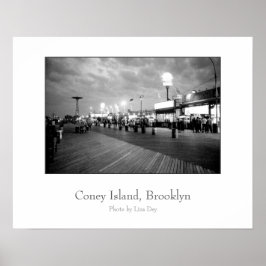 'The Boardwalk at Night' Affisch