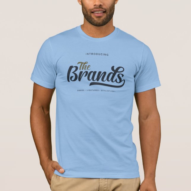 “The Brands” texten. Tryckt på en mjuk,  T Shirt (Framsida)