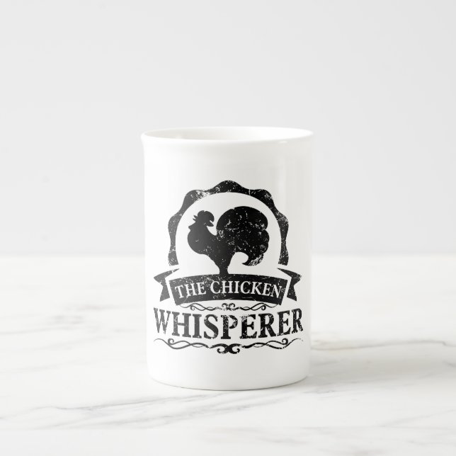 The Chicken Whisperer Roligt Benporslin Mugg (Framsidan)