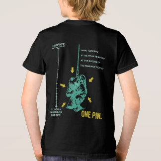 The_Diver_in_the_Mariana_Trench T Shirt
