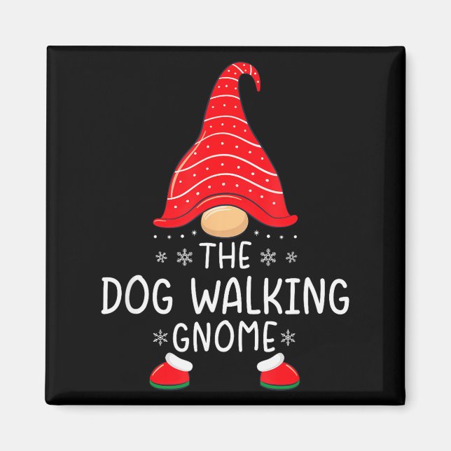 The Dog Walking Gnome Xmas Family Matching Funny C Magnet (Framsidan)