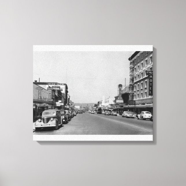 The Downtown View of Chehalis, Washington Photogra Canvastryck (Framsida)