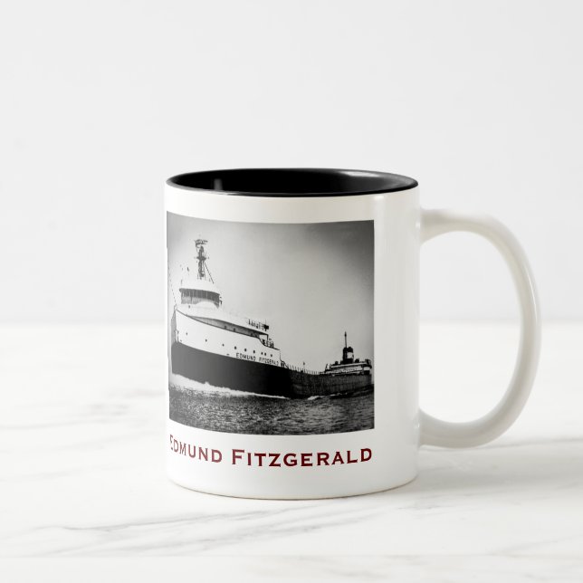 The Edmund Fitzgerald with Crew Names Två-Tonad Mugg (Höger)