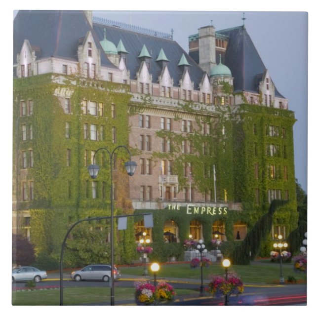 The Empress Hotel vid den inre hamnen i Kakelplatta (Framsidan)