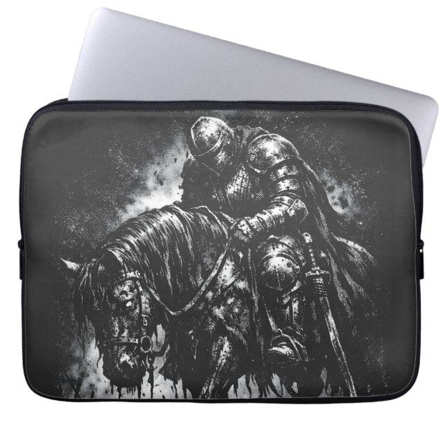 The Fallen Knight av BurnsInHell Laptop Fodral (Framsidan)