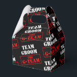 The G-Team Groom Gable Presentaskar<br><div class="desc">*Anpassa med din text och val av bakgrundsfärg.</div>