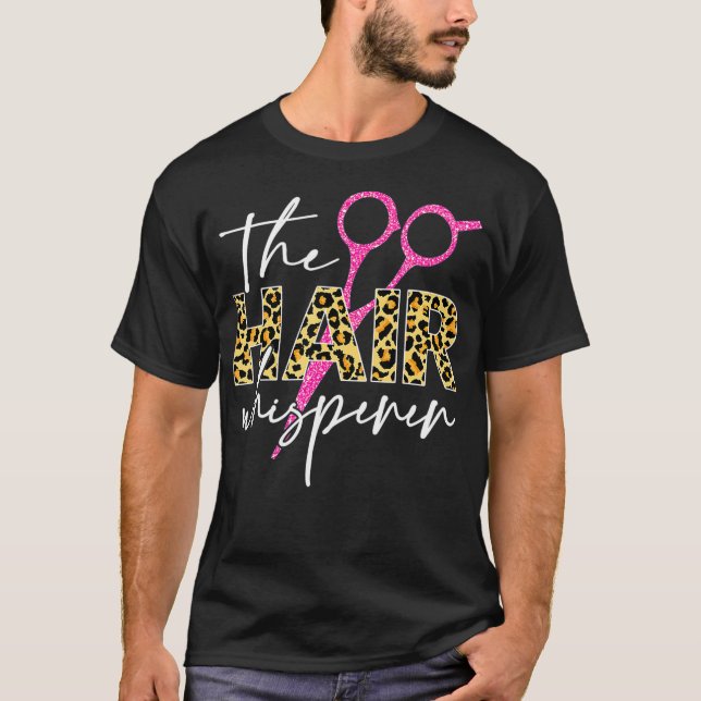 The Hair Whisperer Scissors Leopard Funny T Shirt (Framsida)