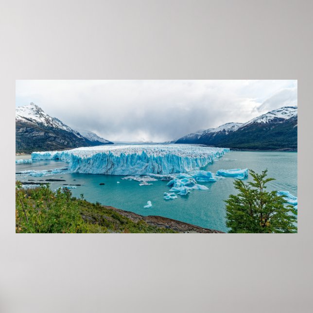The impressive Perito Moreno Glacier Poster (Framsidan)