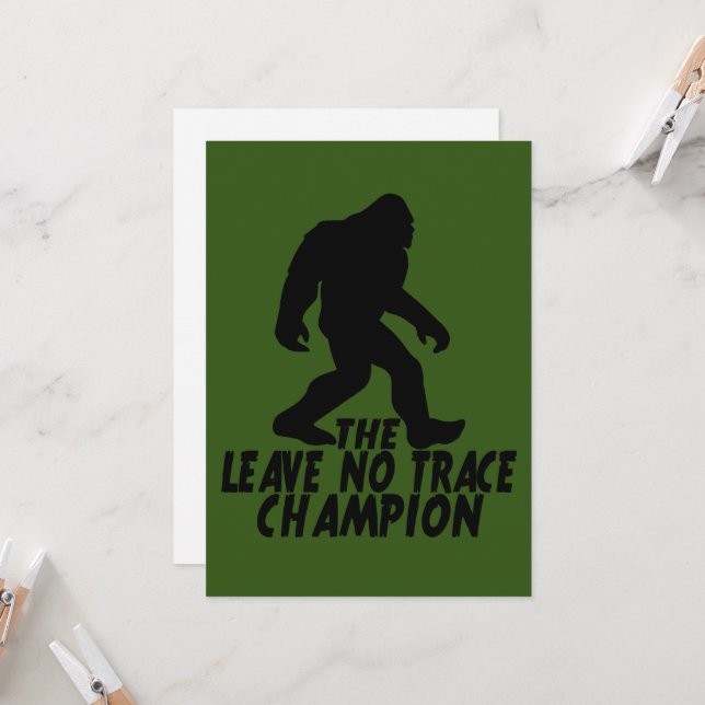 The Leave No Trace Champion Rolig Bigfoot Inbjudningar (Fram/Back In Situ)