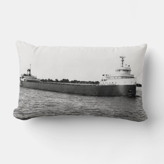 The Legendary S.S. Edmund Fitzgerald Lumbarkudde (Framsida)