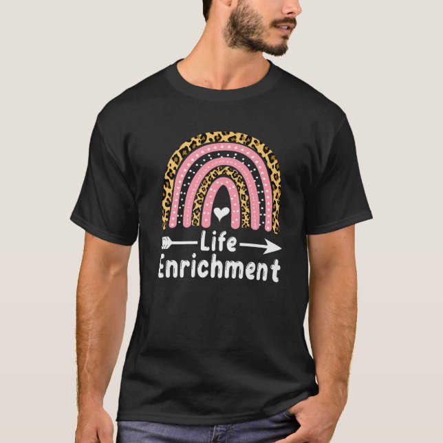 The Life EnrichCoordinator Rainbow Leopard Print T Shirt (Framsida)