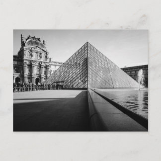 The Louvre in BW Vykort