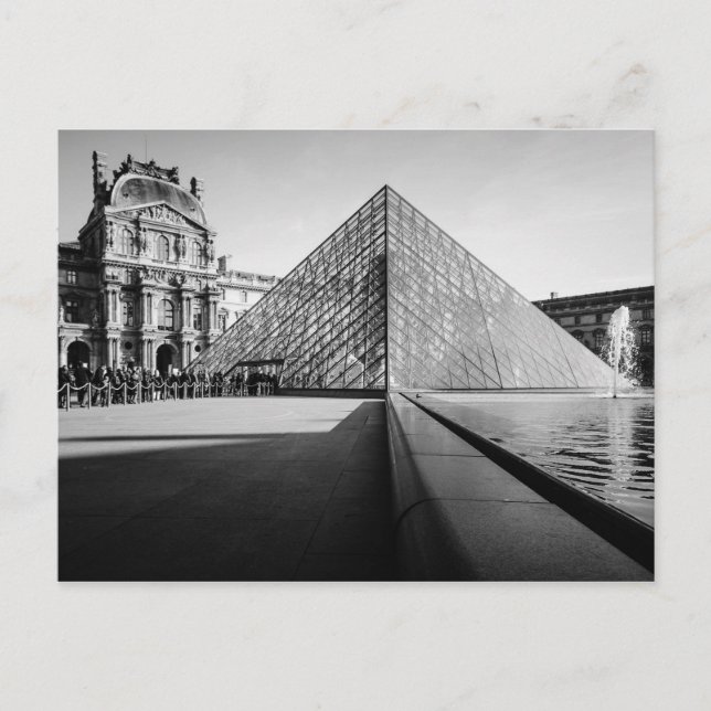 The Louvre in BW Vykort (Framsida)