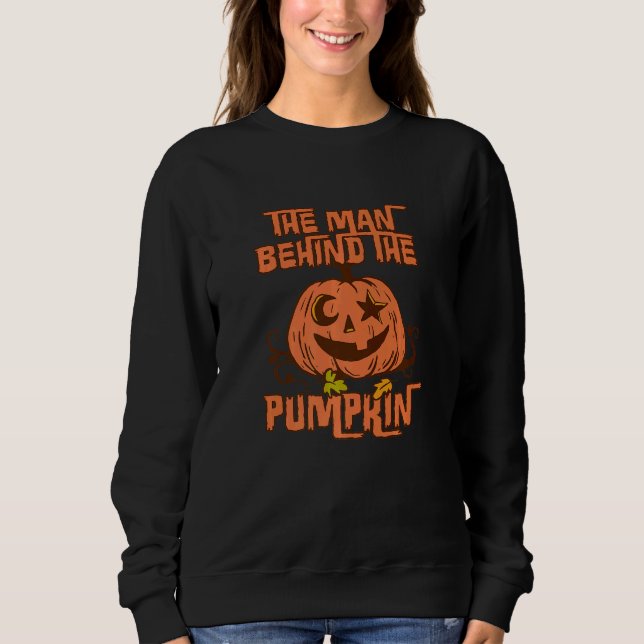 The Man Behind The Pumpkin Halloween Pregnancy Rev T Shirt (Framsida)