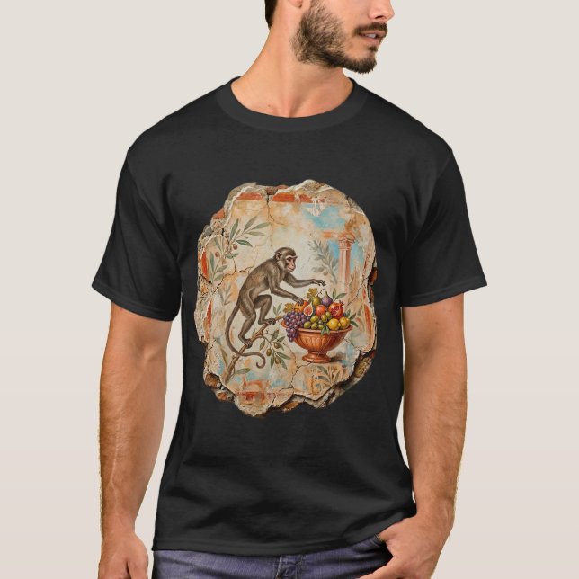 The Mischievous Simian: Pompei’s Fruit Thief  T Shirt (Framsida)