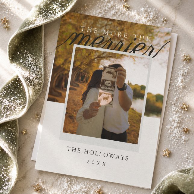 The More the Merrier Graviditetsfoto Julkort (The More the Merrier Pregnancy Photo Holiday Card)