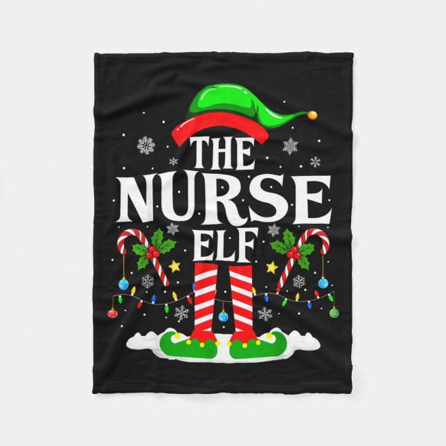 The Nurse Elf Christmas Nursing Funny Rn Christmas Fleecefilt (Framsidan)