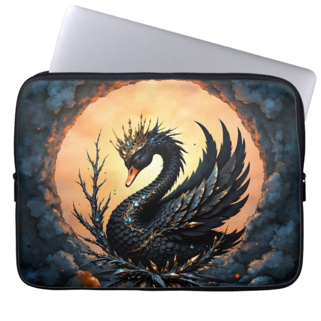The Obsidian Swan of Moonlit Grace. In the twiligh Laptop Fodral (Framsidan)