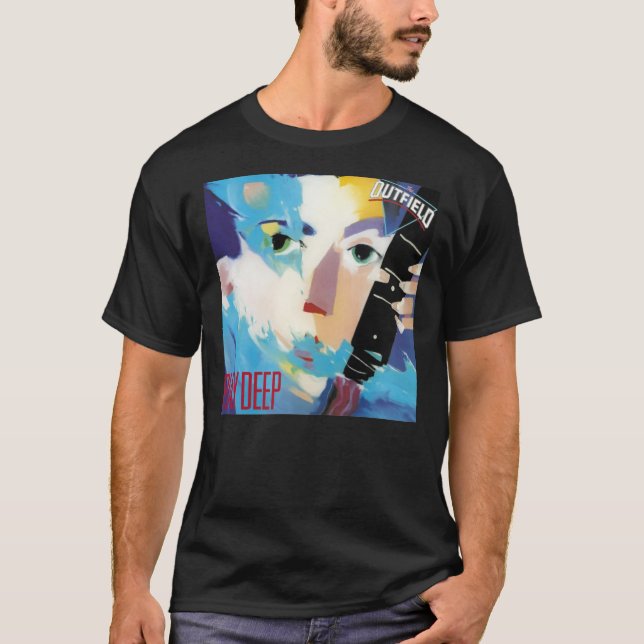 The Outfield Play Deep Classic T-Shirt (Framsida)