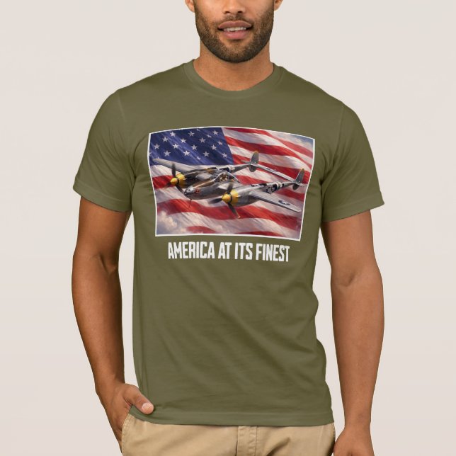 The P-38 Lightning - America at its Finest T Shirt (Framsida)