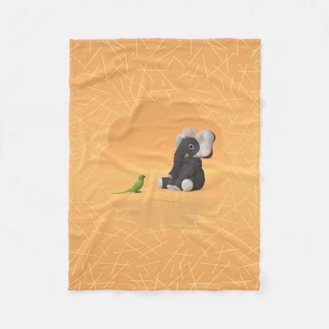 The parrot meets a stuffed elephant fleece blanket (Framsidan)