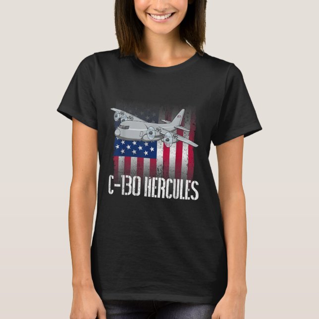 The Salty Veteran C-130 Hercules American Flagga M T Shirt (Framsida)
