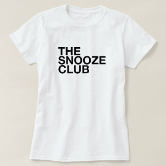 The Snooze Club - Minimalistisk Typografi T-shirt