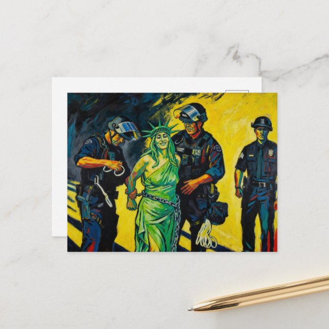 The Statue of Liberty Gets Arrested Postcard Vykort (Fram/Back In Situ)