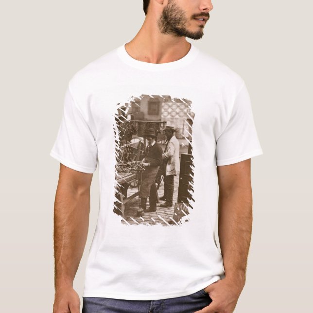 The Street Locksmith, från 'Street Life in London' Tee (Framsida)