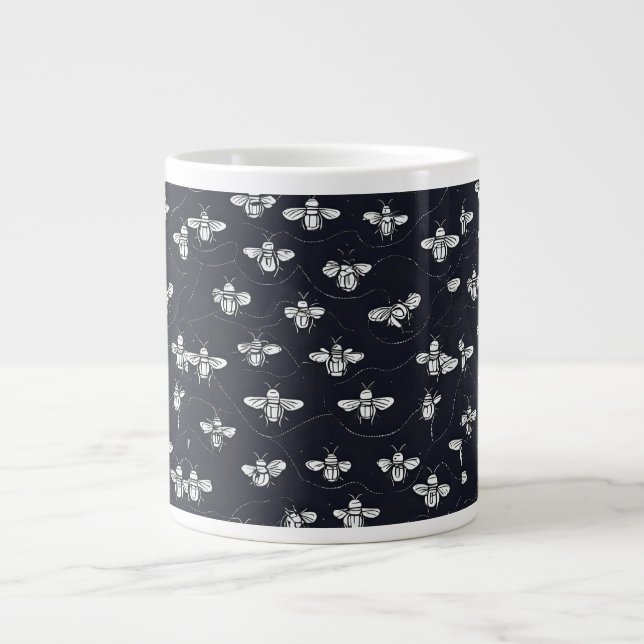 The Tiny Bee Trail Minimalist Mug Jumbo Mugg (Framsidan)