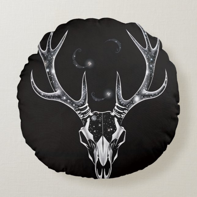 The Void Stag – Kosmos skelett Rund Kudde (Framsidan)