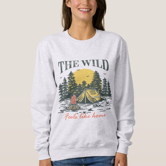 The Wild Feels Like Home T Shirt (Framsida)