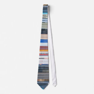 Themed bokhylla, Neatly fastställda träbokhyllor Slips