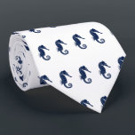 Themed marin för nautisk Seahorse på vit Slips<br><div class="desc">En unik tie som presenterar en marin på mönster för illustration för vitvintageseahorse.</div>