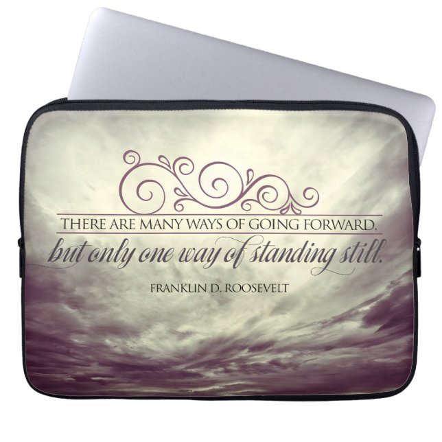 Theodore Roosevelt Inspirational Quote "Stående" Laptop Fodral (Framsidan)