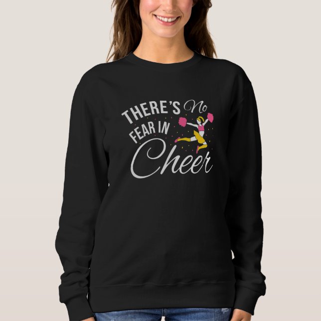 Theres No Fear In Cheer Cheerleader   T Shirt (Framsida)