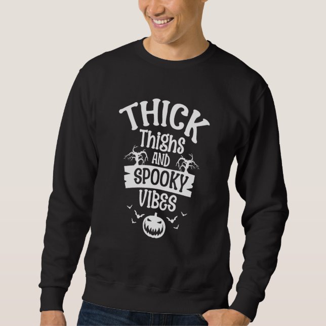 Thick Thighs And Spooky Vibes Halloween Costume Pa Lång Ärmad Tröja (Framsida)