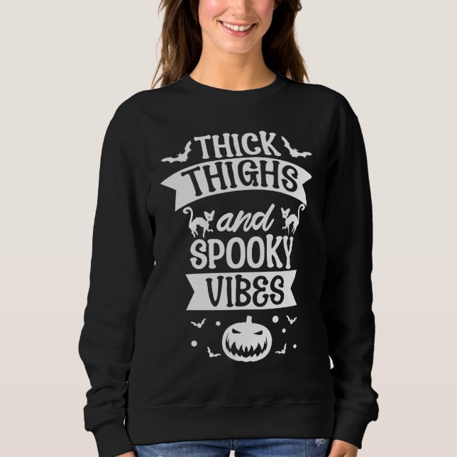 Thick Thighs And Spooky Vibes Halloween Costume Pa T Shirt (Framsida)