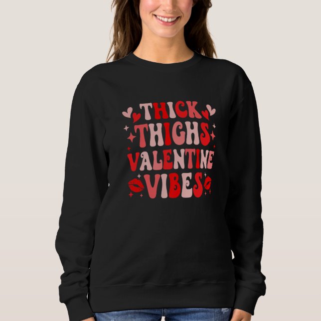 Thick Thighs and Valentine Vibes Funny Couple Vale T Shirt (Framsida)