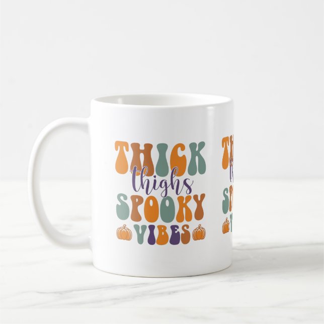 Thick Thigs Spooky Vibes-Halloween-Pumpkin-Funny Kaffemugg (Vänster)