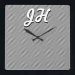 Thin Black & White Rand | Initialer i återformat Fyrkantig Klocka<br><div class="desc">Vintagen är formaterad med ett tunt svart och vitt rand.</div>