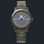 Thin Blue Line Service Watch Armbandsur<br><div class="desc">Ett svart,  vitt,  blått rand-elegant med en plats för din presentmottagares namn och ett första monogram för efternamn. En underbar gåva till alla som är en del av polisstyrkan,  som för närvarande tjänstgör eller går i pension.</div>