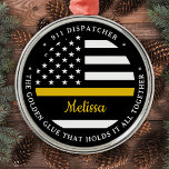 Thin Guld Line Anpassningsbar Golden Glue 911 Disp Julgransprydnad Metall<br><div class="desc">Golden Glue som håller ihop allt. Personlig Thin Guld Line Ornament för 911 avsändare och polisens avsändare. Anpassa den här avsändarornamenten till namn och år. Den här säljarpresenten för personlig är perfekt för att få en uppskattning av polisavsändaren, 911-tack till avsändaren och pension-presenter eller party favors. Beställ dessa utskickare i...</div>